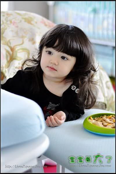 baby want to eat ...