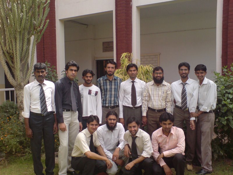 Me WiTh My Sweet FrienDs.......


Miss u all........