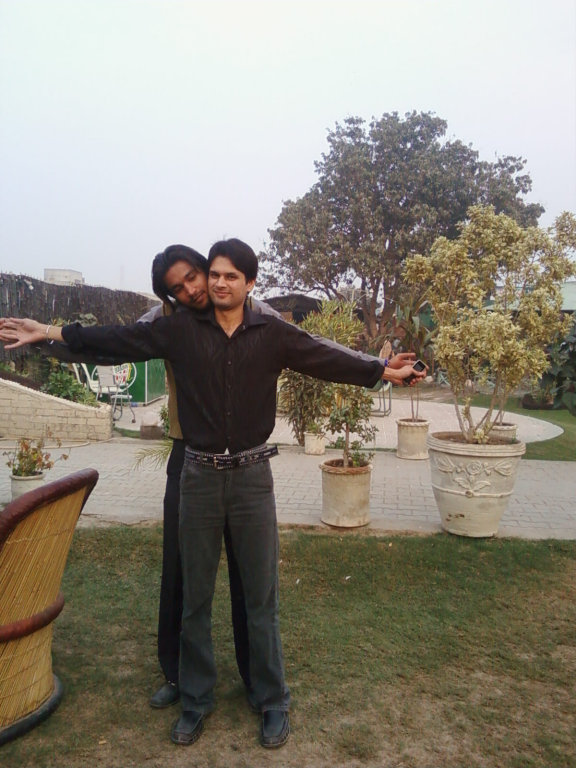 Imran and Mudasir, Titanic Scene