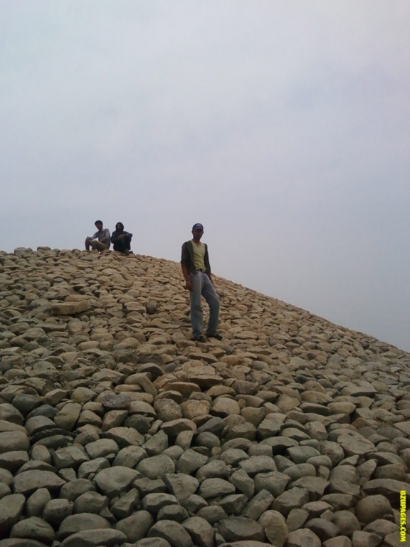 Imran coimg down .. Sheraz and Wasif sitting at top