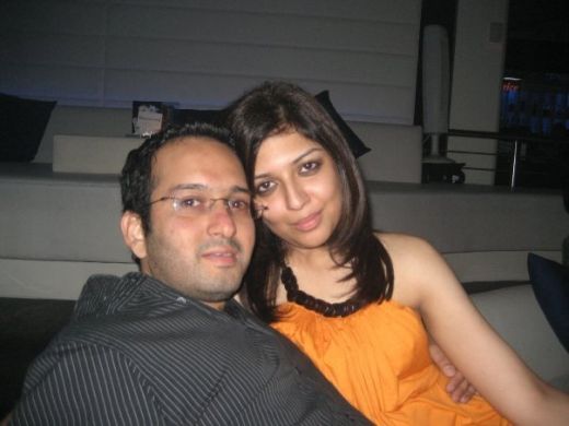 sana tariq with her husband