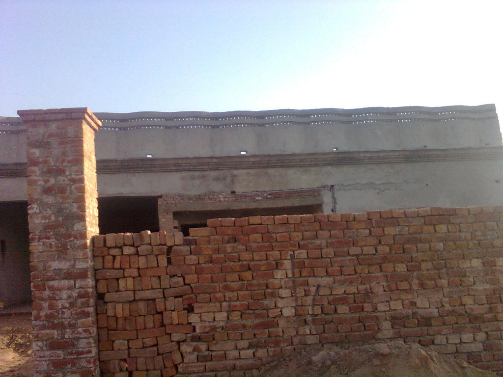 Gate ka piller lag giya