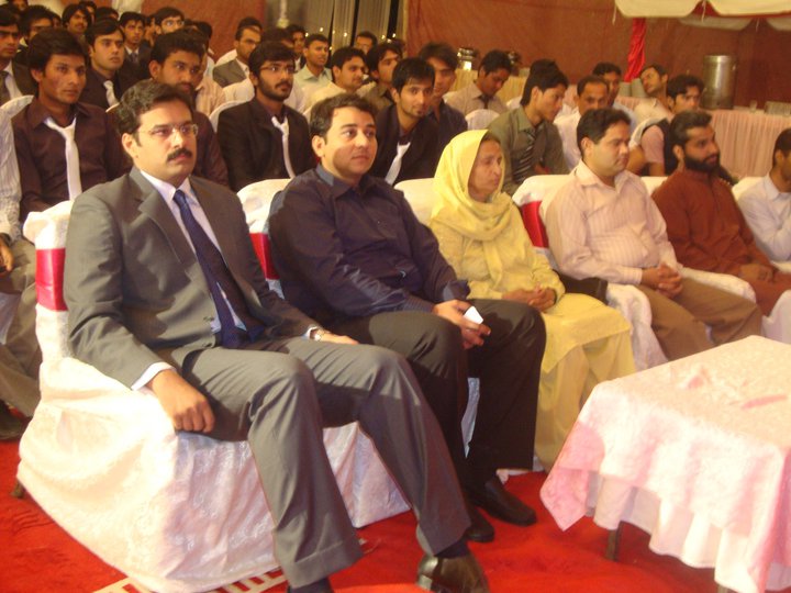 Sir Ahmad, Tisman, Maroof, Mam Shahida, Sir Ahmad Kareem  (Annual Dinner IT 2011