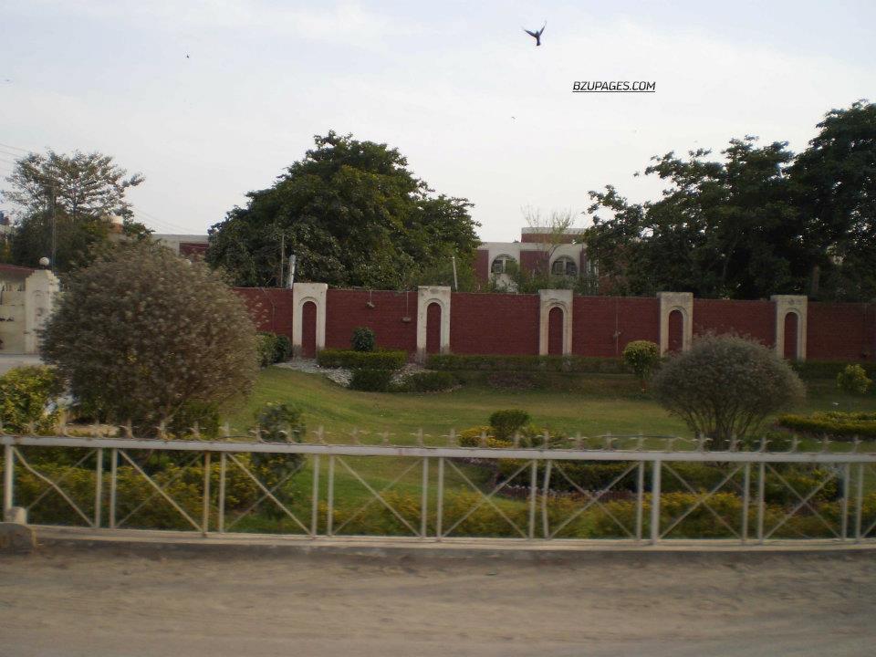 girls hostal outside