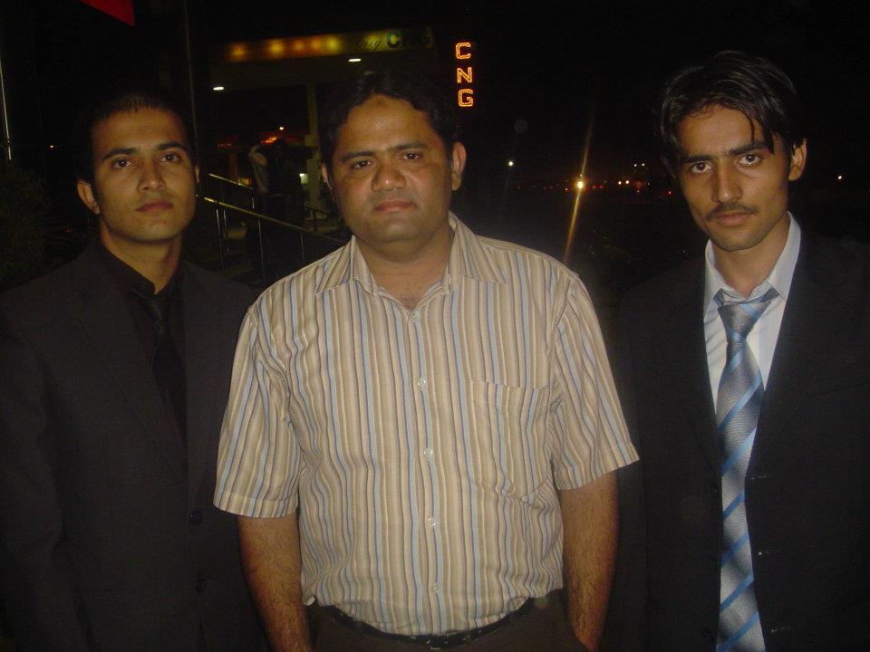 Honny with Muhammad Hussain with Sir Ahmad karim  at Shangrila Cuisine