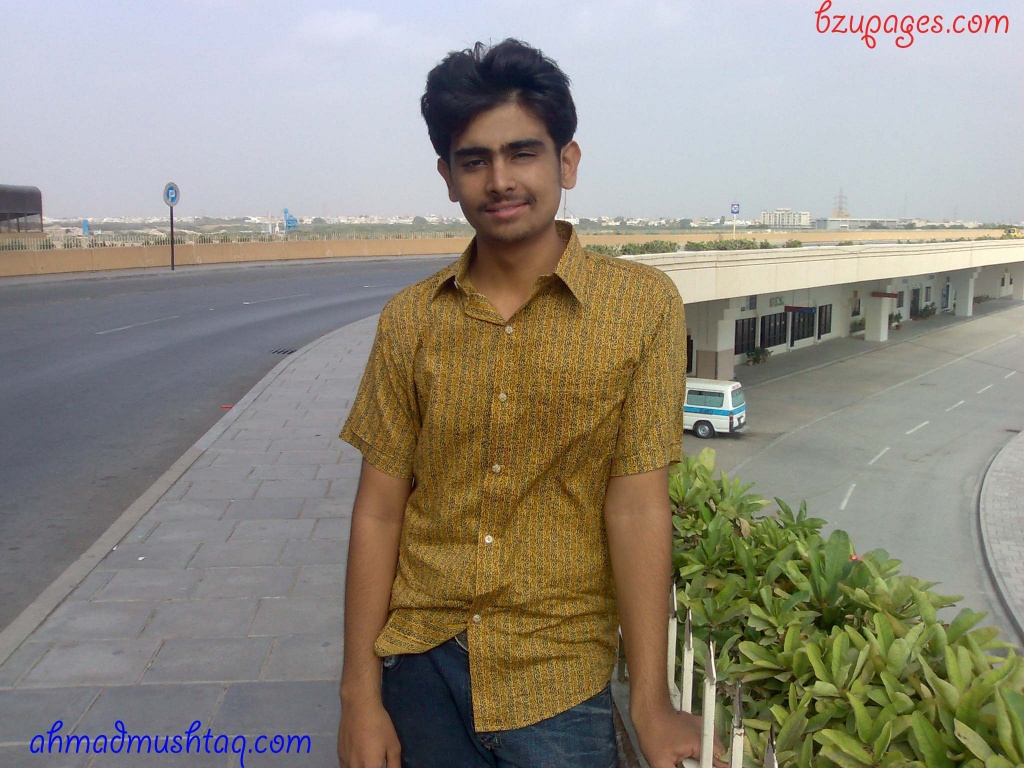 me @ karachi airport