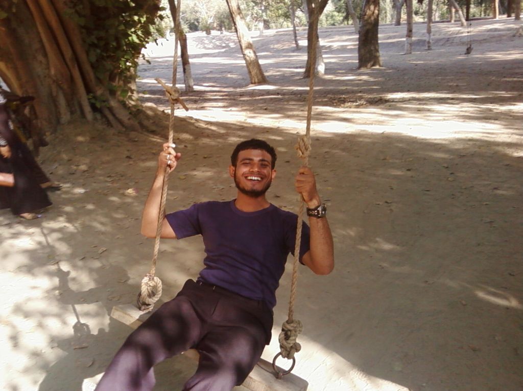Jhoola Jhulain yeh.... Shmsa @ the Swing