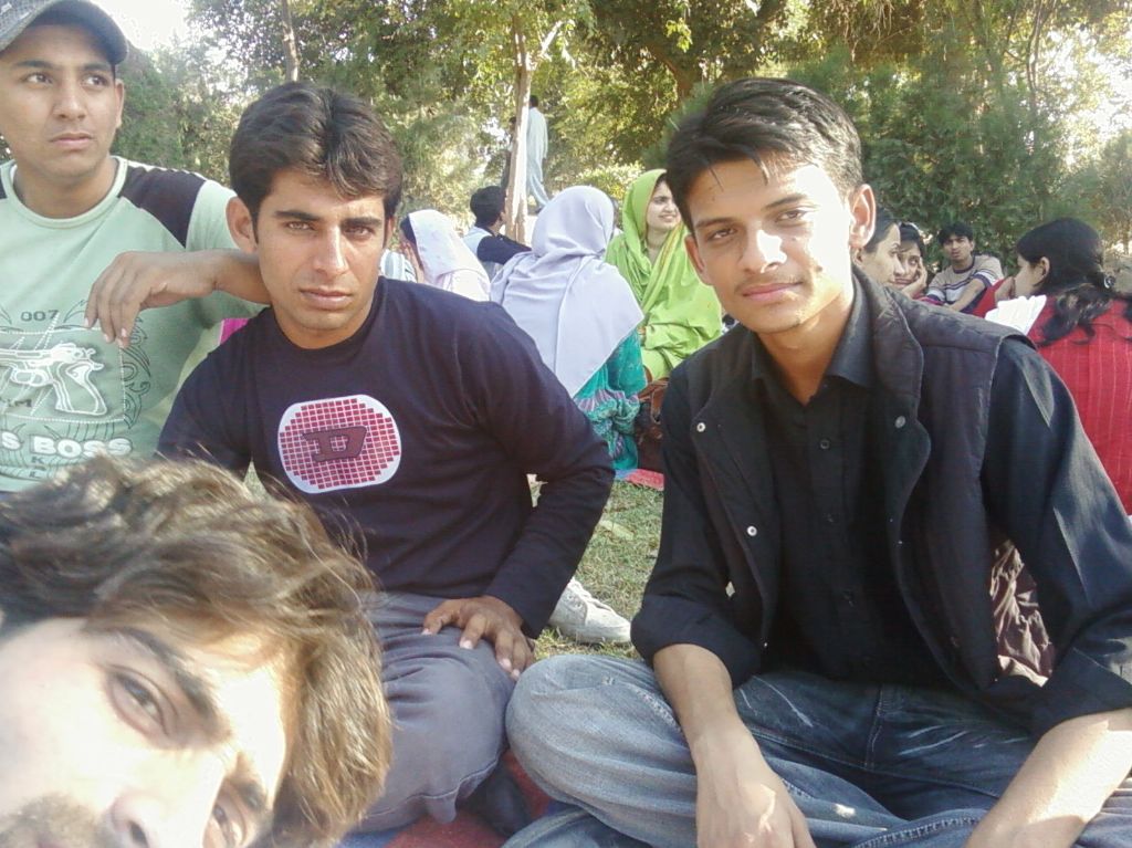 Waiting for the Rooti....  Bhookh...